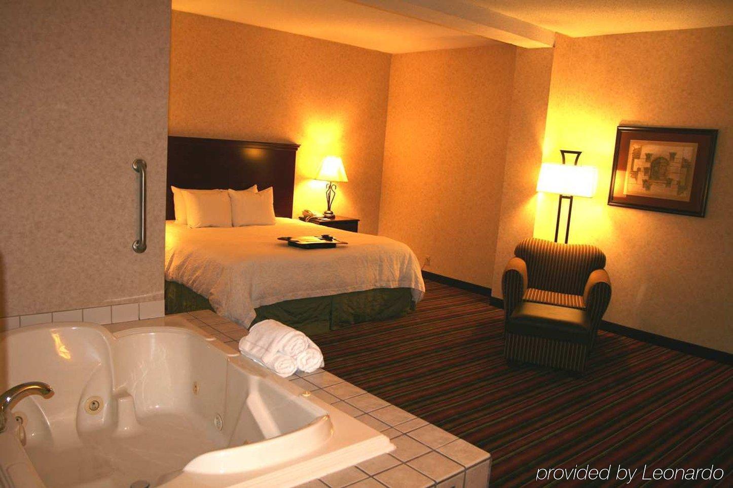 Hampton Inn & Suites Danville Ngoại thất bức ảnh